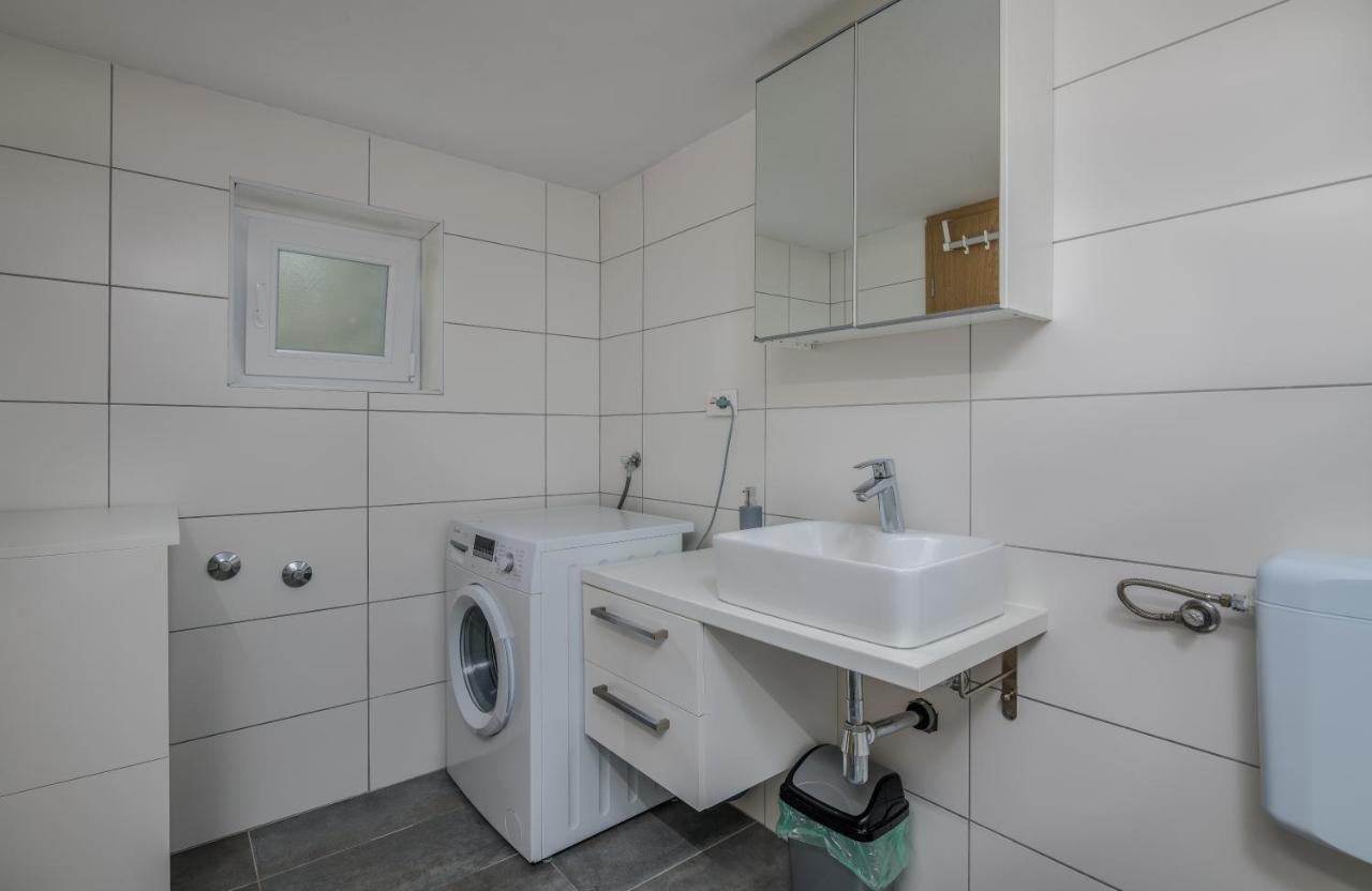 Apartments D Крк Экстерьер фото