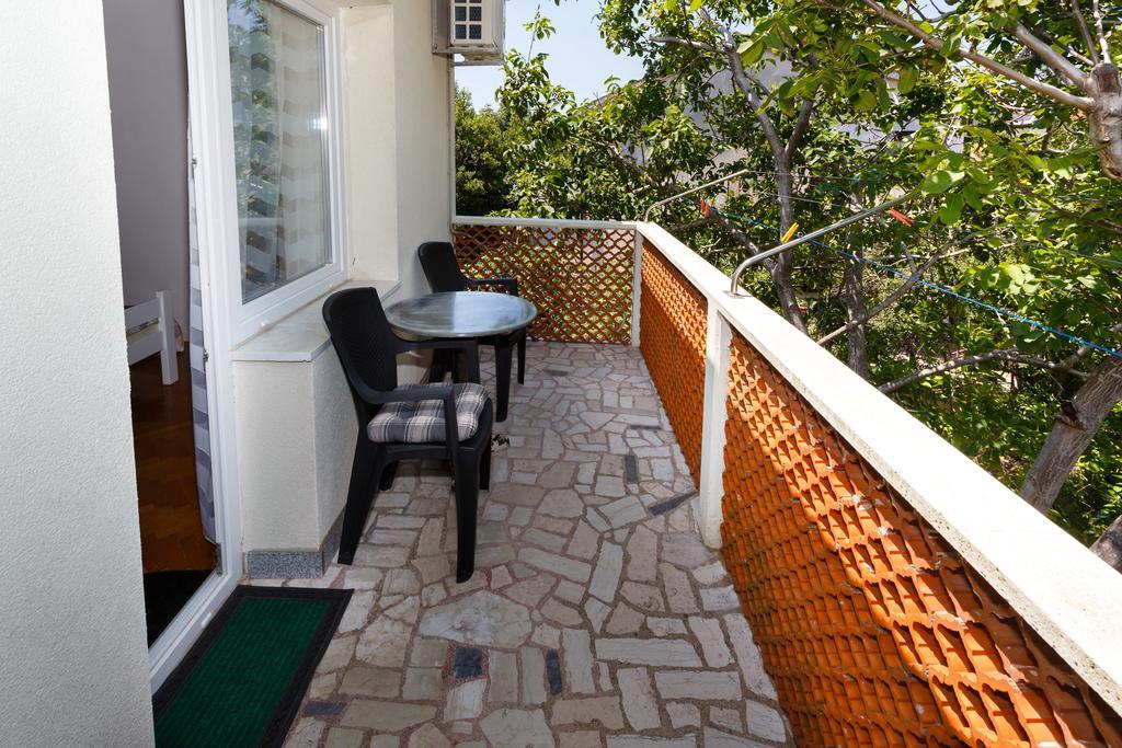 Apartments D Крк Экстерьер фото