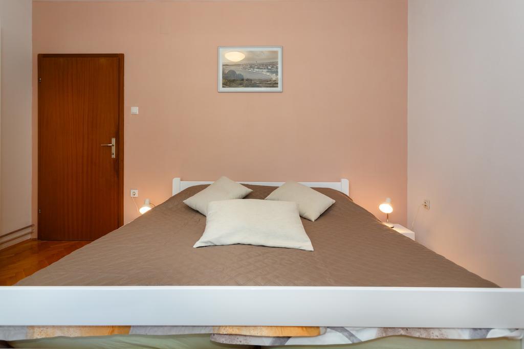 Apartments D Крк Экстерьер фото